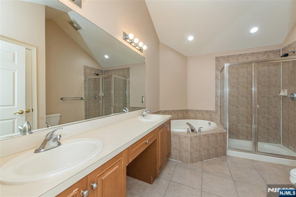 121 Turlington Court Property Photo 14
