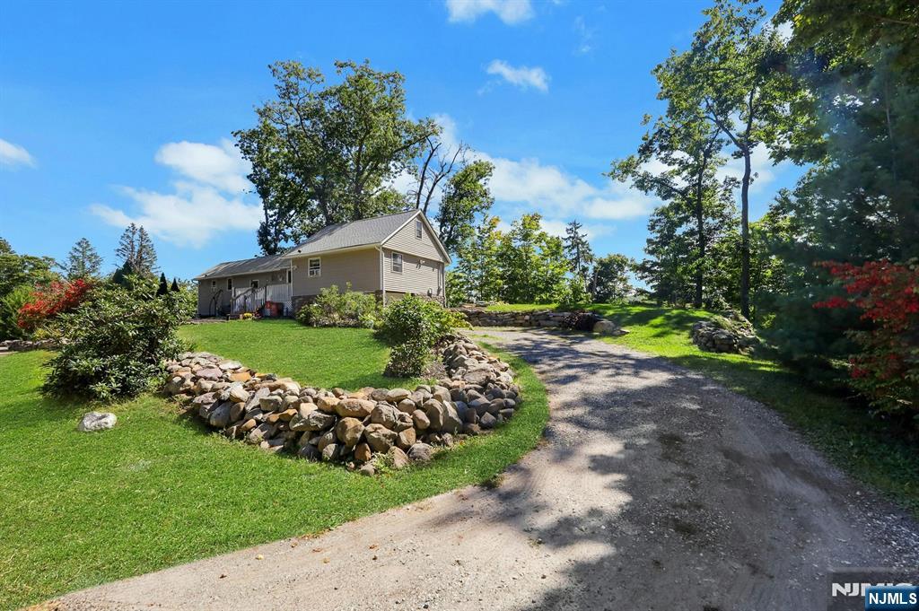 2 Kushaqua Trail Property Photo 1