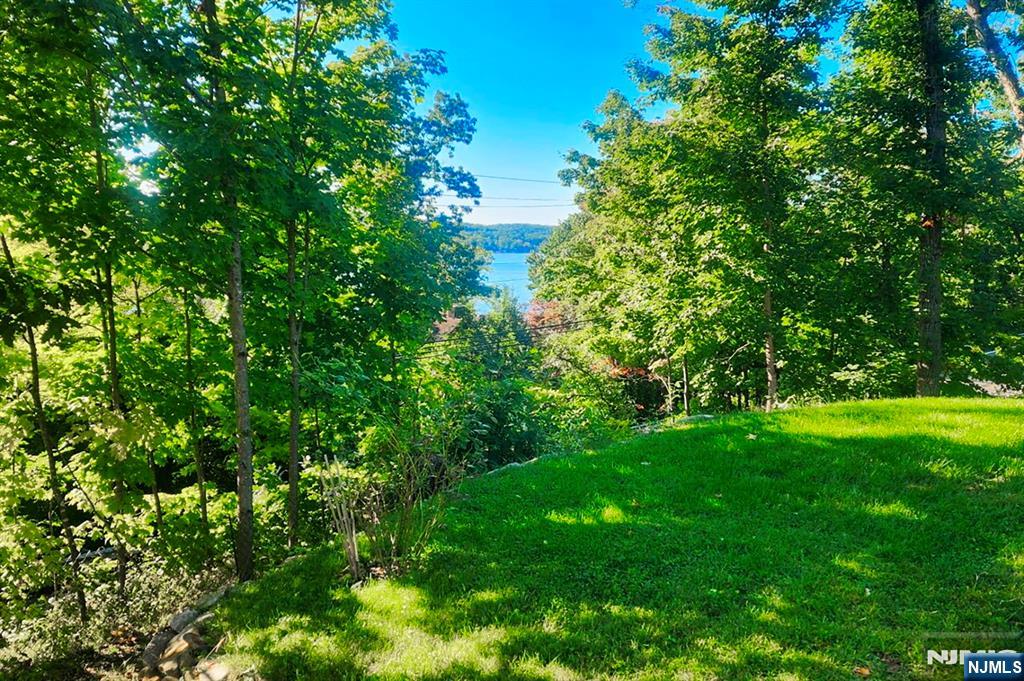 2 Kushaqua Trail Property Photo 9