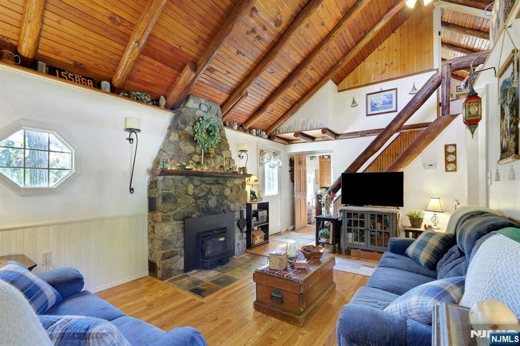 2 Kushaqua Trail Property Photo 17