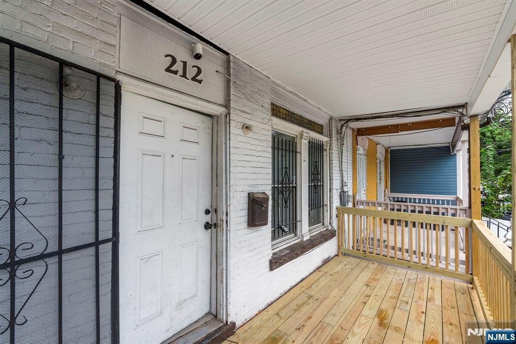 212 11th Street Property Photo 2