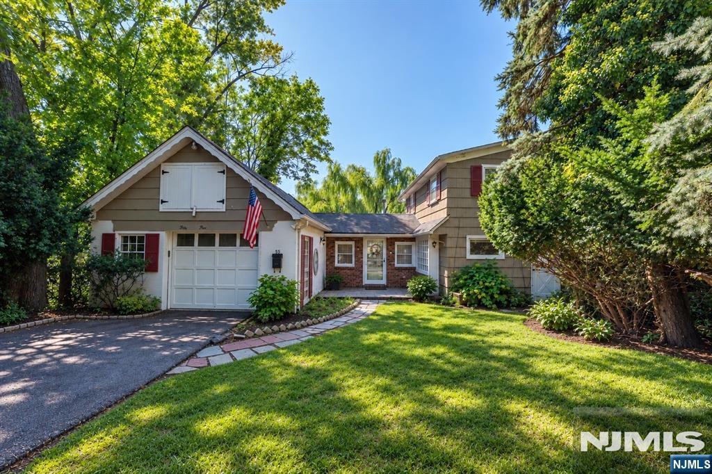 55 Park Avenue Property Photo 1