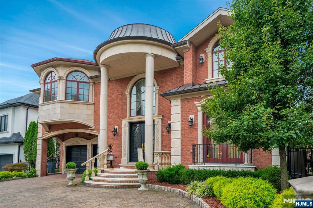 2 Euclid Road Property Photo 1