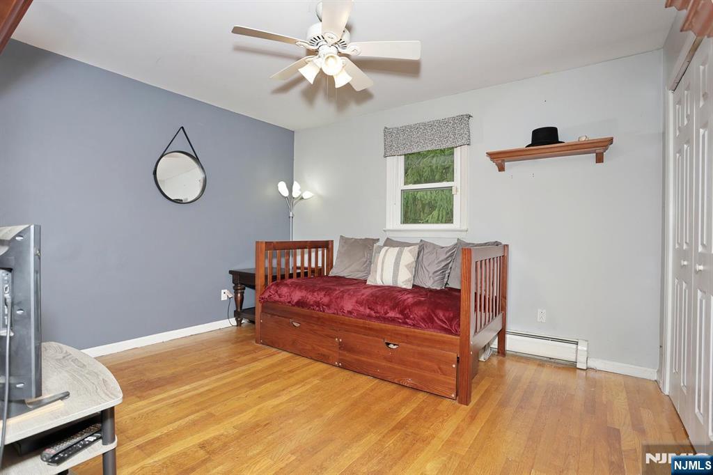 331 Forest Glen Avenue Property Photo 14