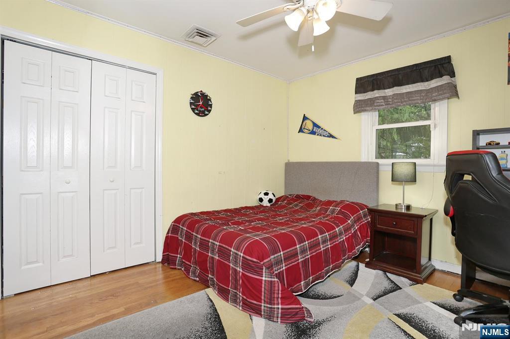 331 Forest Glen Avenue Property Photo 15