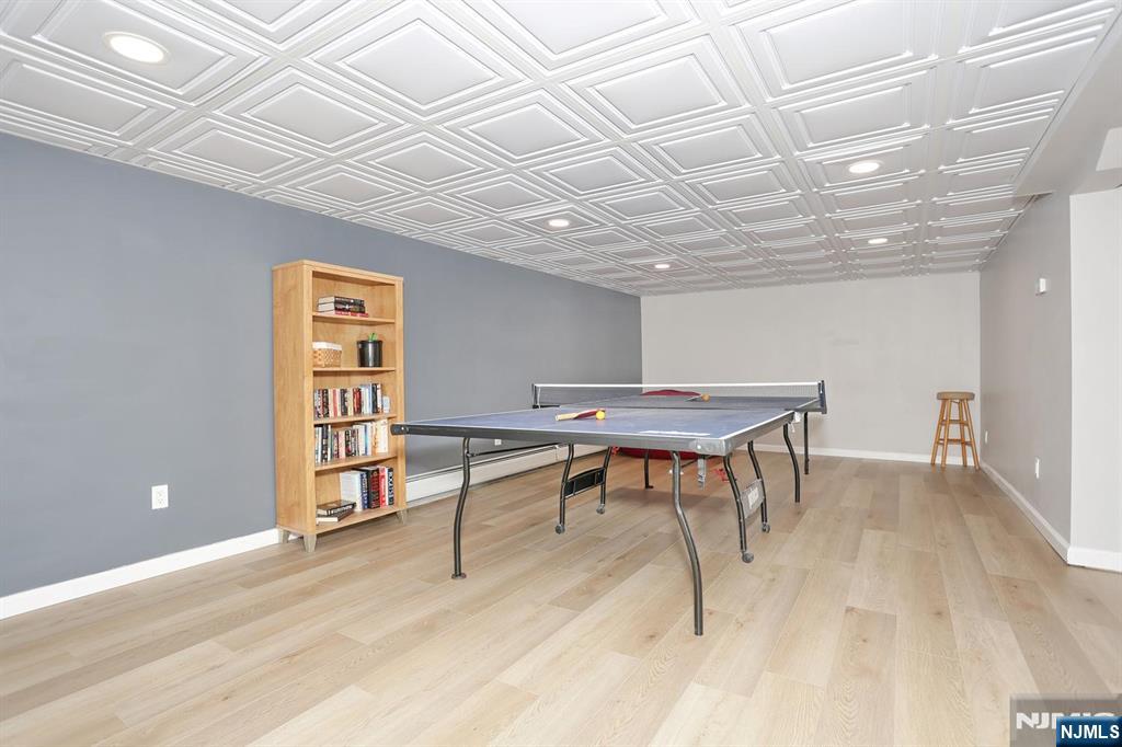 331 Forest Glen Avenue Property Photo 17