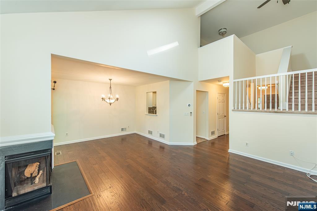 122 Woodmont Drive Property Photo 4