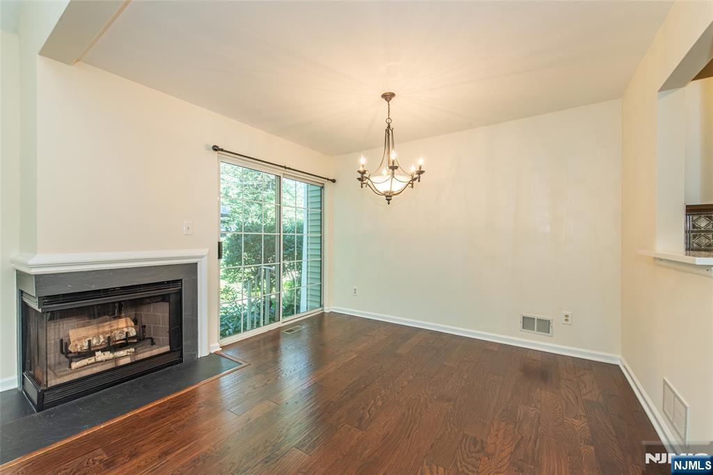 122 Woodmont Drive Property Photo 5