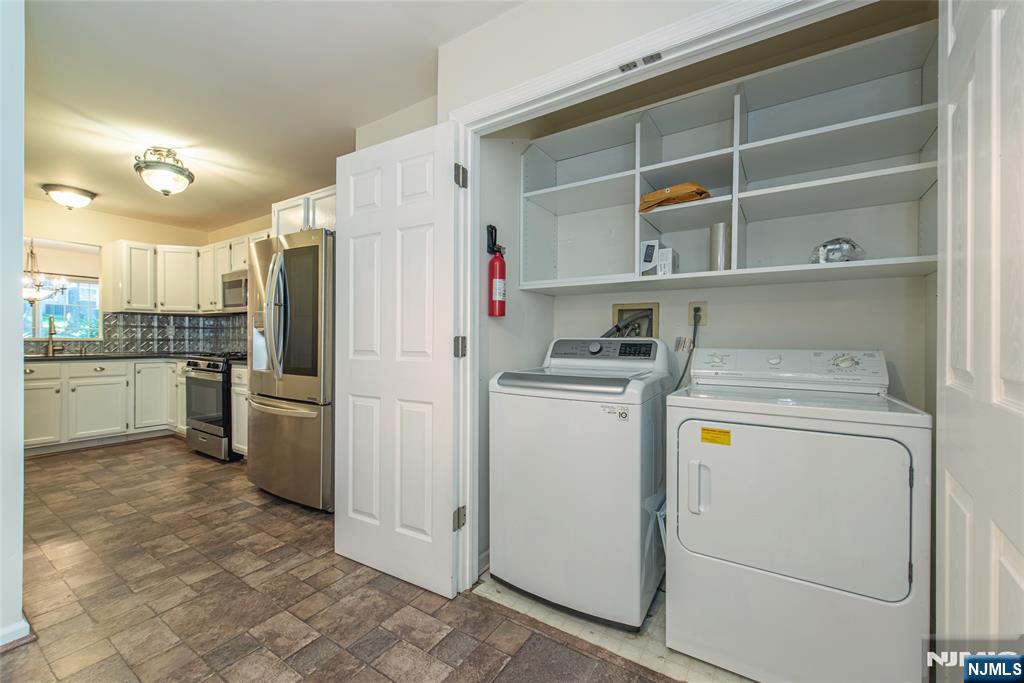 122 Woodmont Drive Property Photo 10