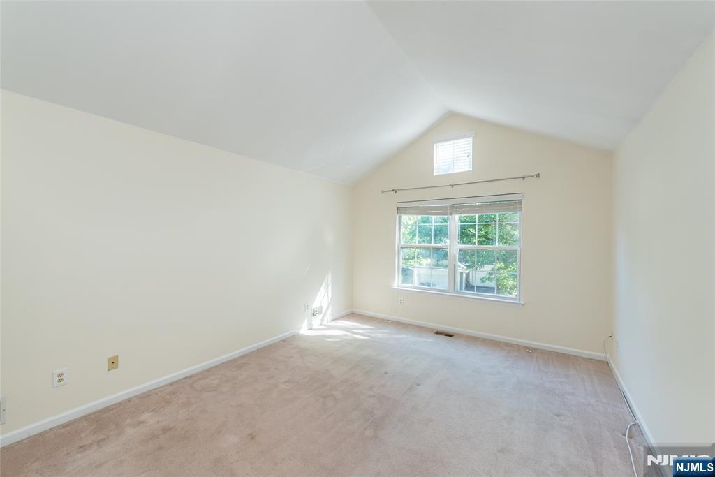 122 Woodmont Drive Property Photo 11