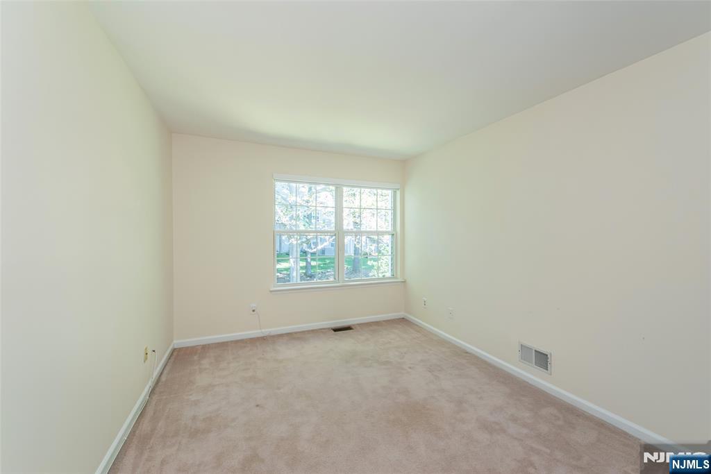 122 Woodmont Drive Property Photo 15