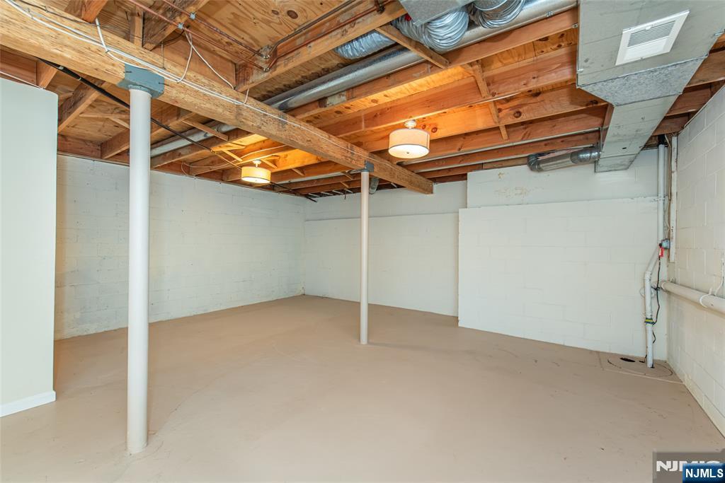 122 Woodmont Drive Property Photo 17