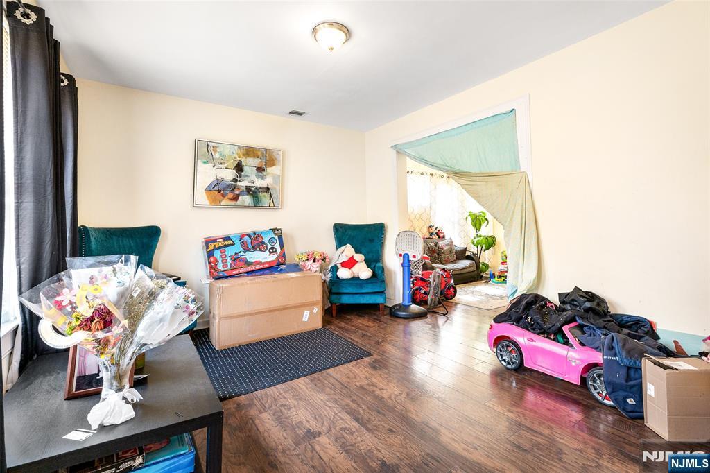 270 Goldsmith Avenue Property Photo 12