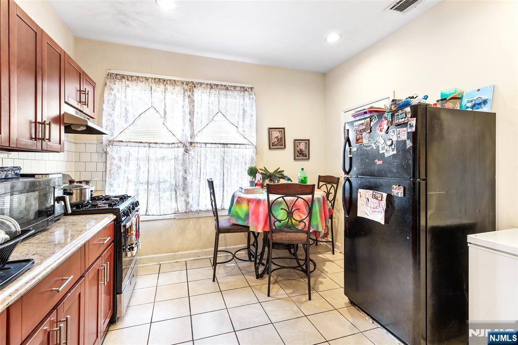 270 Goldsmith Avenue Property Photo 19
