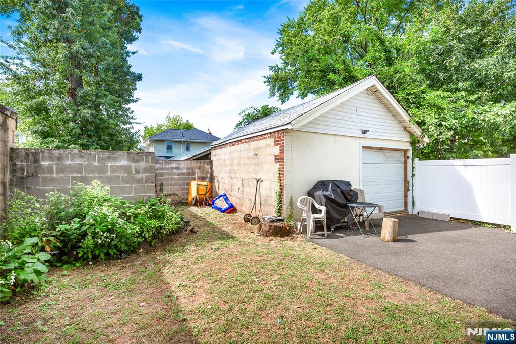 270 Goldsmith Avenue Property Photo 25