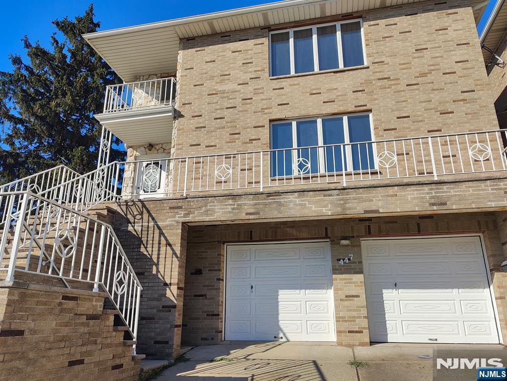 447 Jersey Avenue Property Photo 1