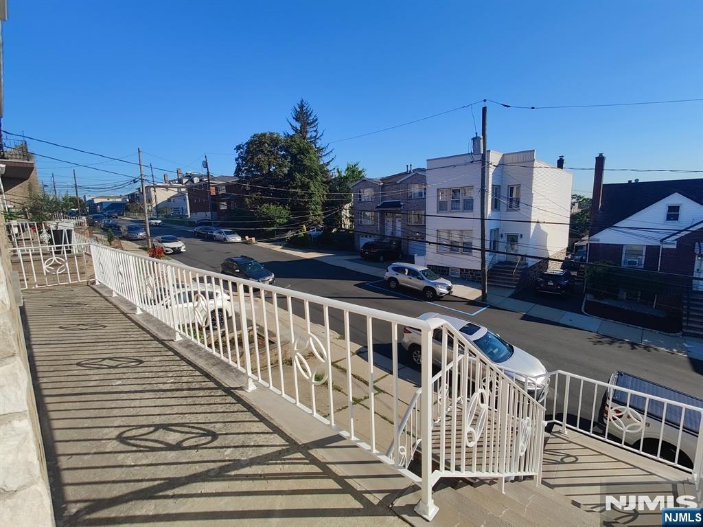 447 Jersey Avenue Property Photo 3
