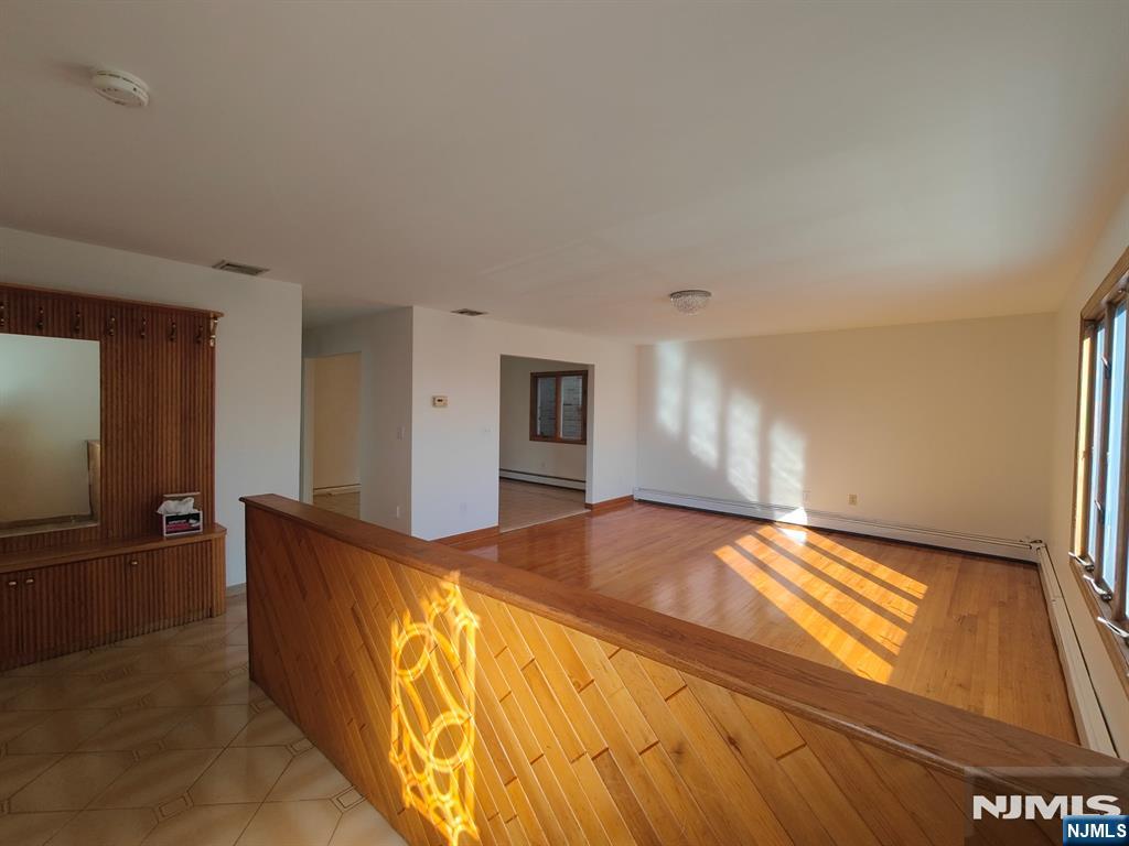 447 Jersey Avenue Property Photo 4