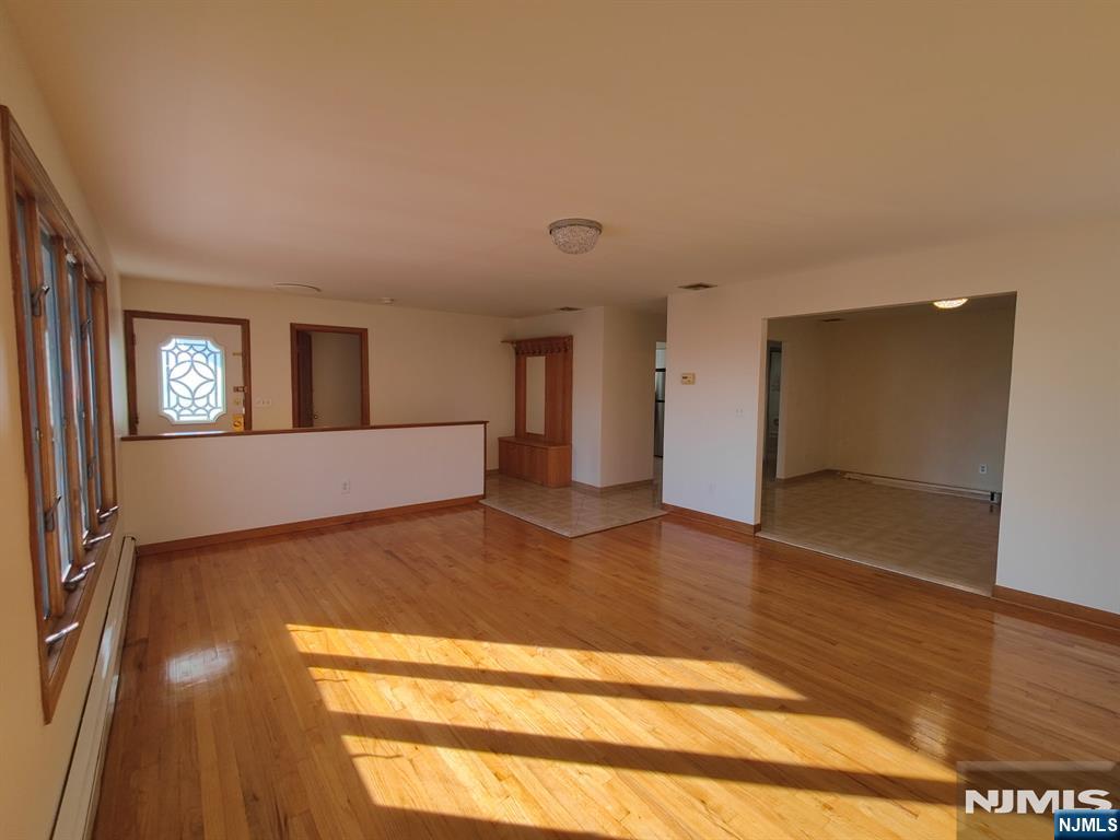 447 Jersey Avenue Property Photo 5