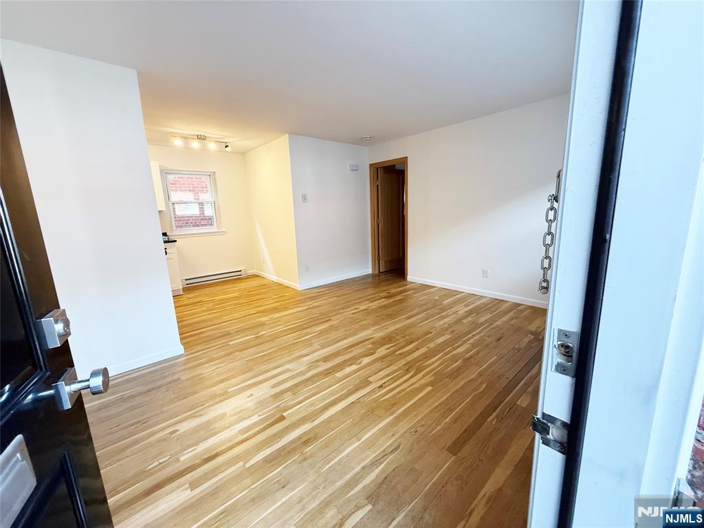 72 E Main Street 10 Property Photo 3