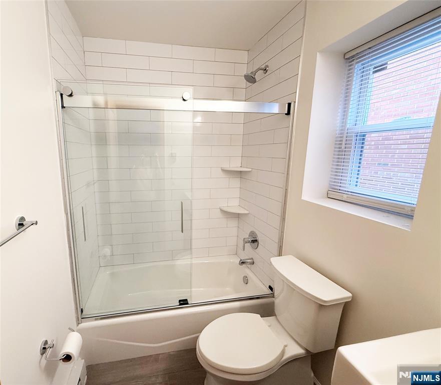72 E Main Street 10 Property Photo 13