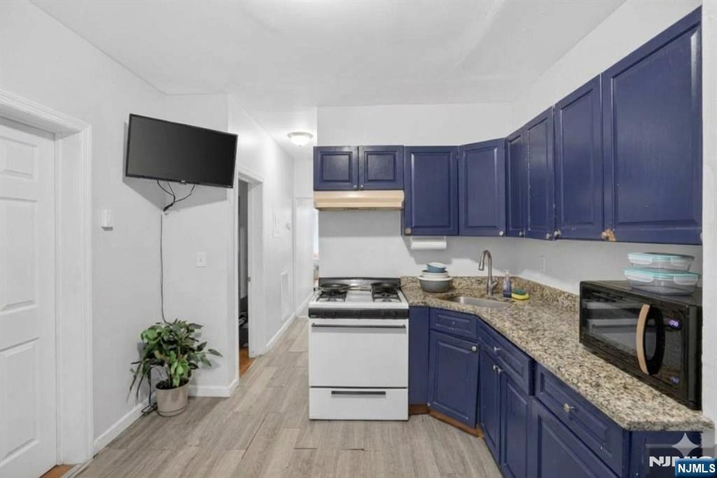 160 Fulton Avenue Property Photo 7