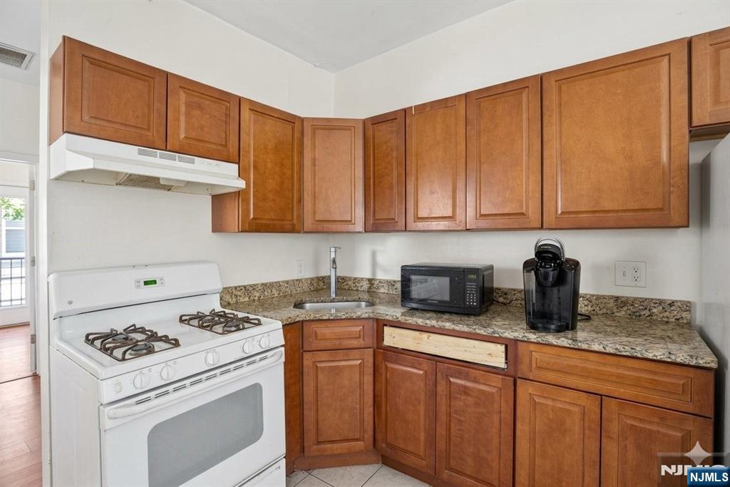 160 Fulton Avenue Property Photo 12