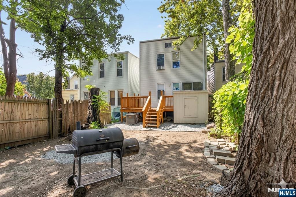 160 Fulton Avenue Property Photo 34
