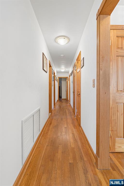 202 E 11th Street Property Photo 10