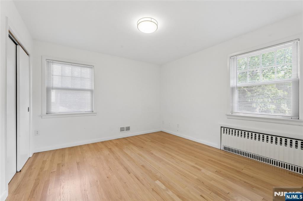 585 W Englewood Avenue Property Photo 12