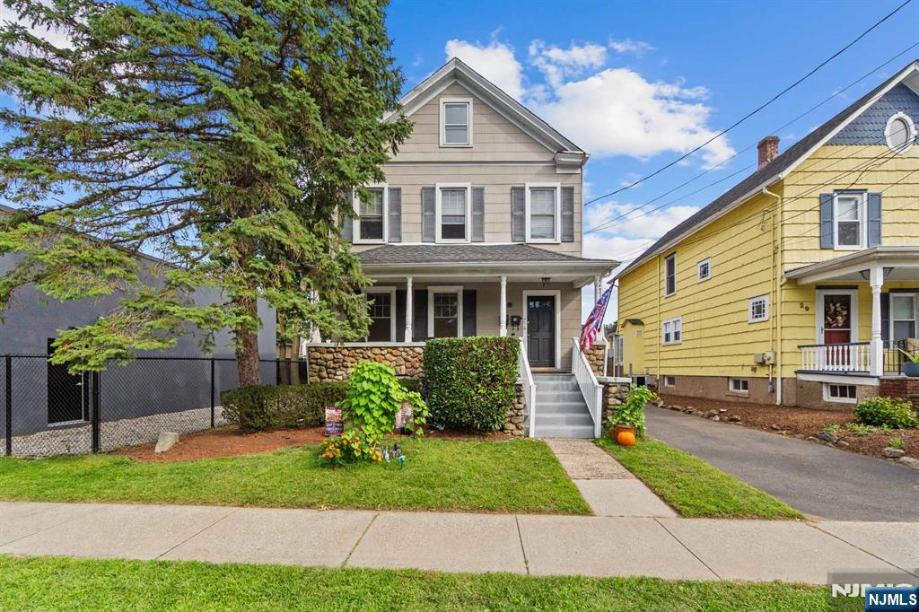 31 Wanamaker Avenue 1 Property Photo 3