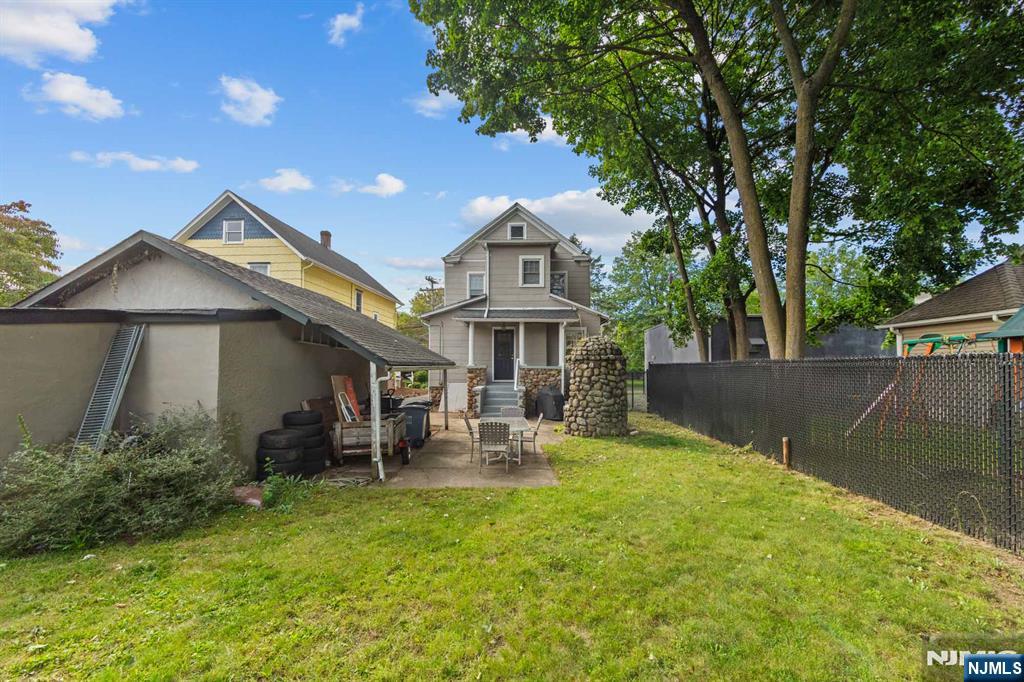 31 Wanamaker Avenue 1 Property Photo 8