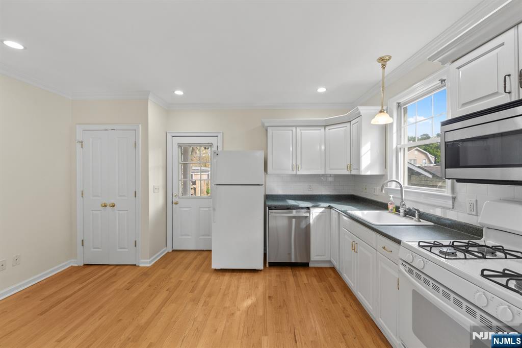 31 Wanamaker Avenue 1 Property Photo 24