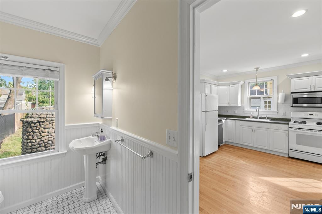 31 Wanamaker Avenue 1 Property Photo 35