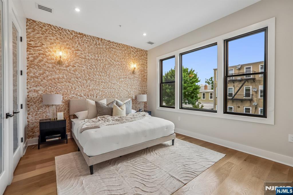 78 Zabriskie Street 3 Property Photo 6