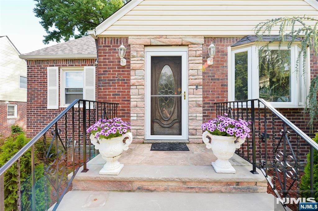 56 Dohrman Avenue Property Photo 4