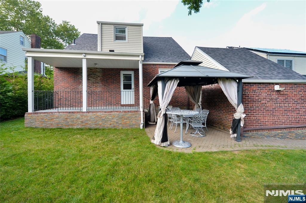 56 Dohrman Avenue Property Photo 6