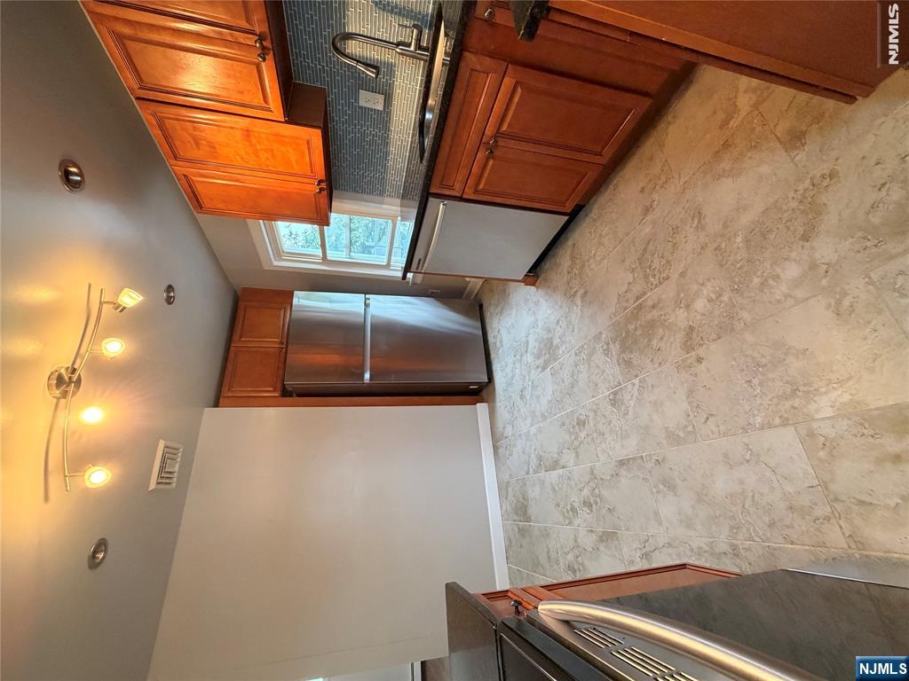 274 Union Street 2 Property Photo 6