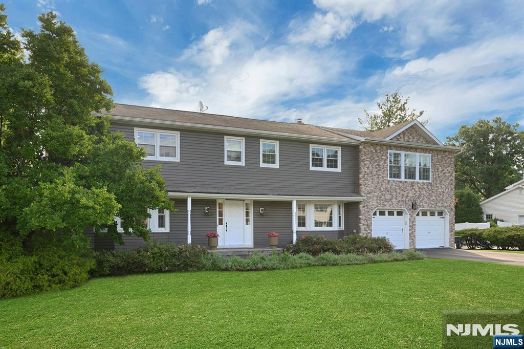 10 Cambray Road Property Photo 2
