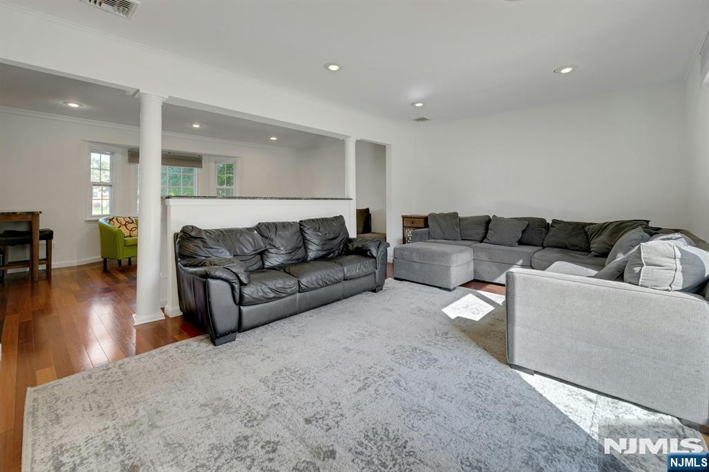 10 Cambray Road Property Photo 9