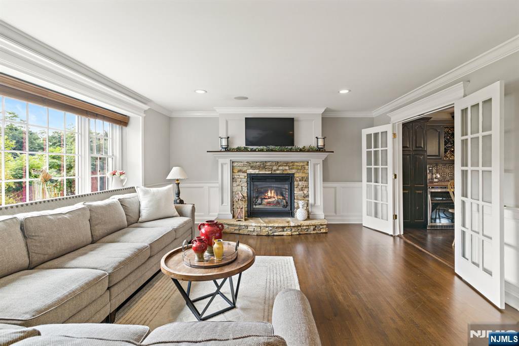 11 Tannery Lane Property Photo 2