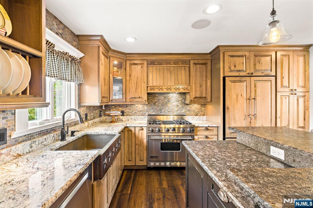 11 Tannery Lane Property Photo 7