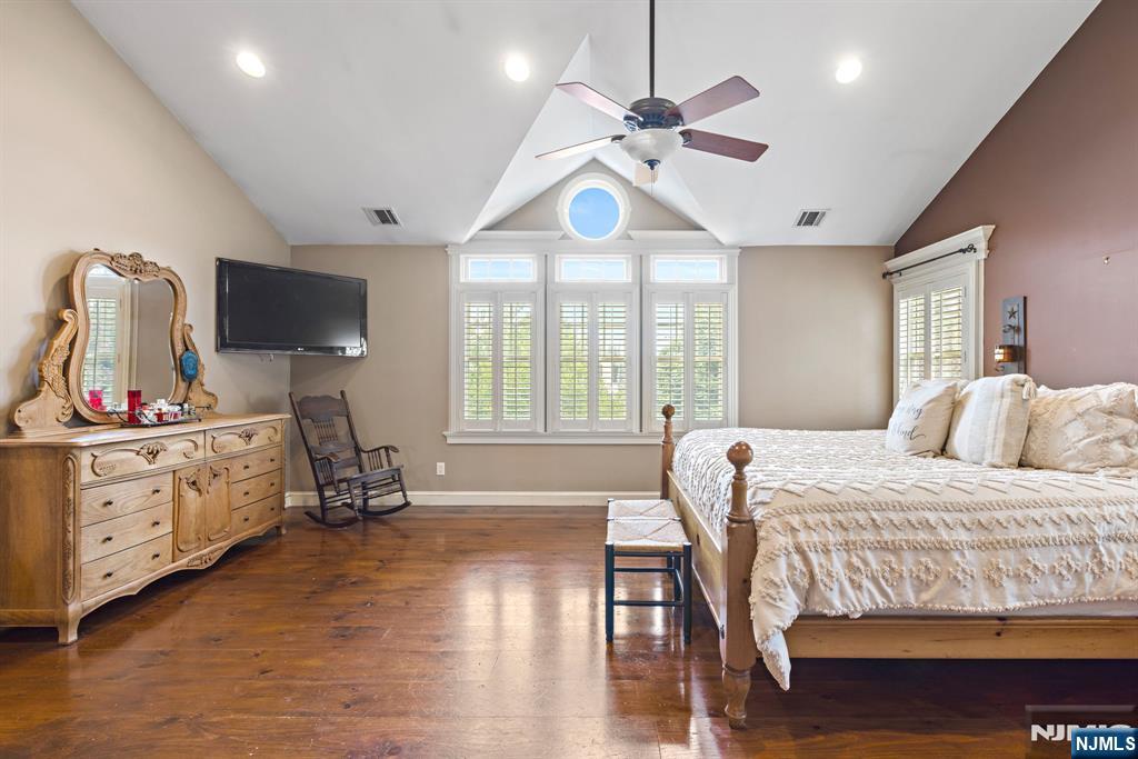 11 Tannery Lane Property Photo 19