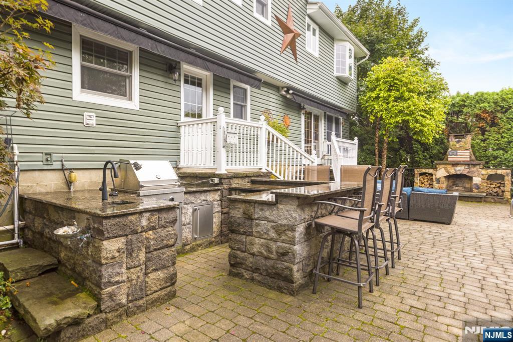 11 Tannery Lane Property Photo 42