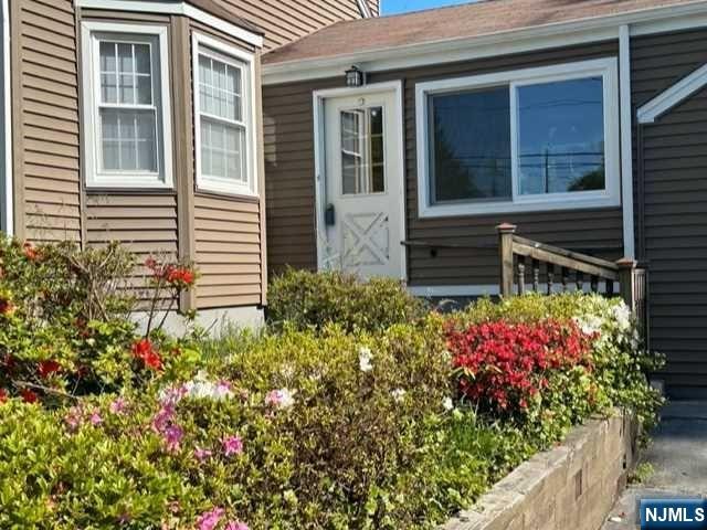 189 W Prospect Street 2