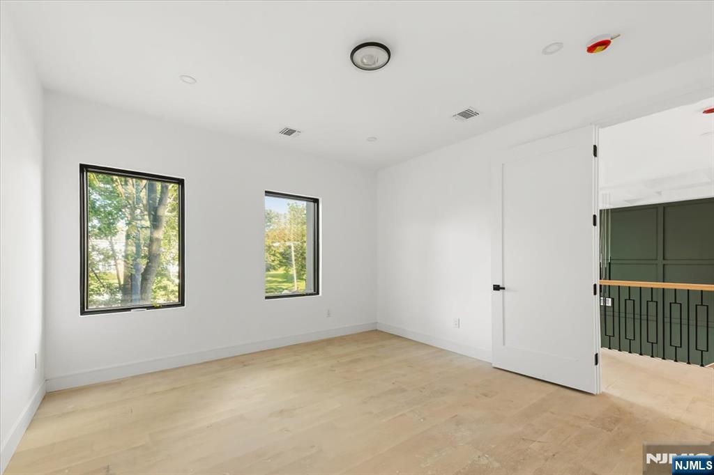 389 Mercer Avenue Property Photo 31