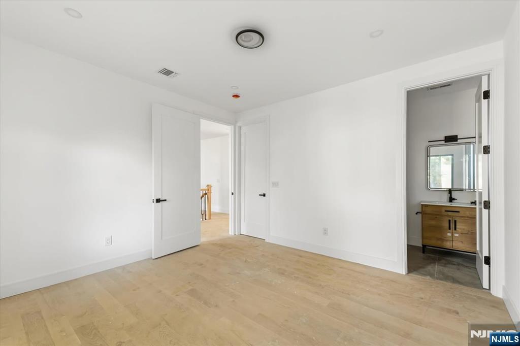 389 Mercer Avenue Property Photo 38