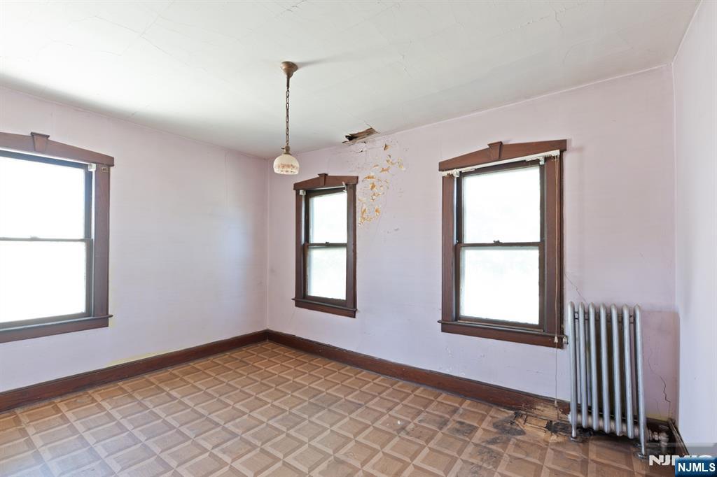 29 Luddington Avenue Property Photo 15