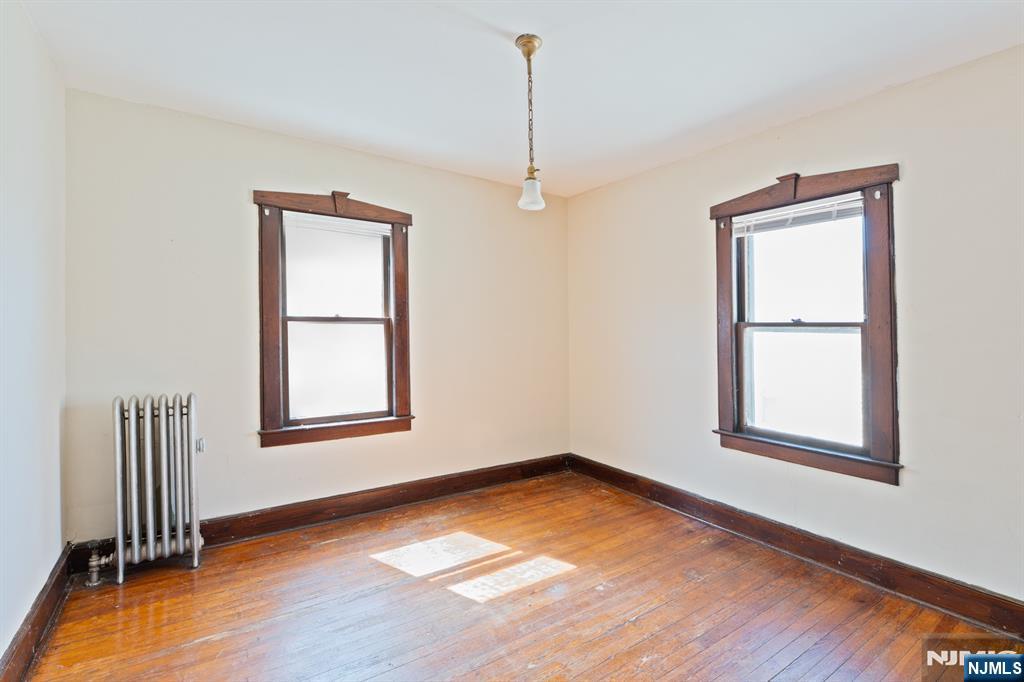 29 Luddington Avenue Property Photo 16