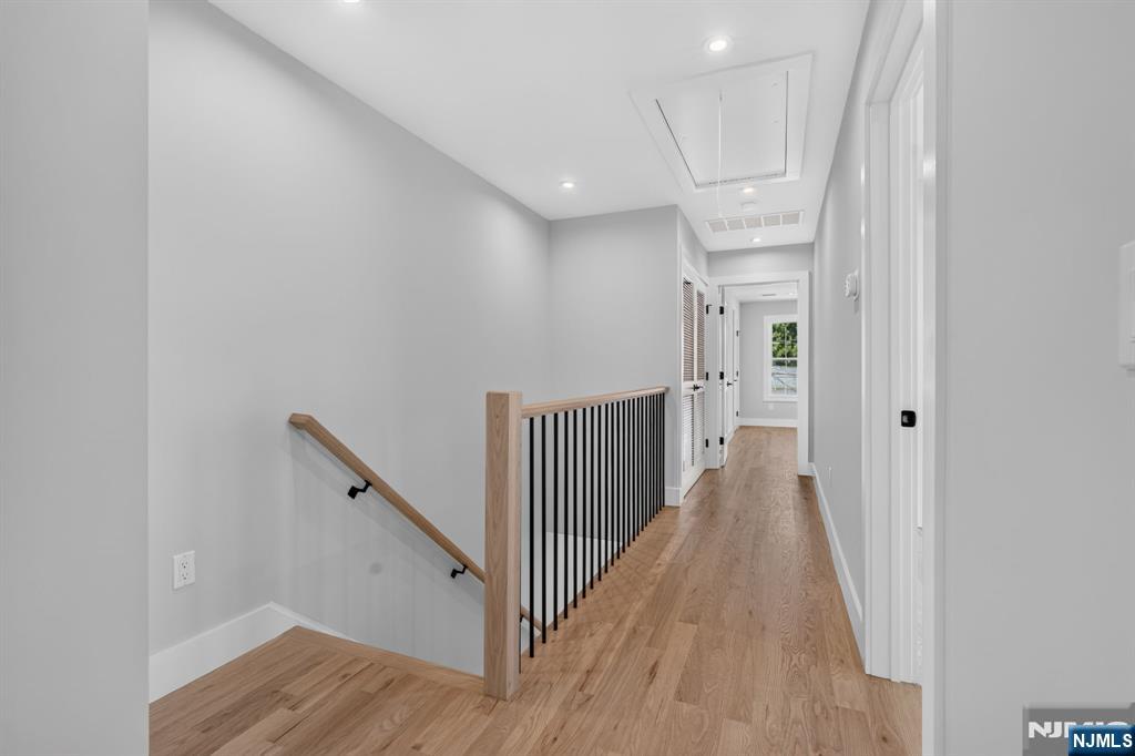 454 A Grace Avenue Property Photo 17